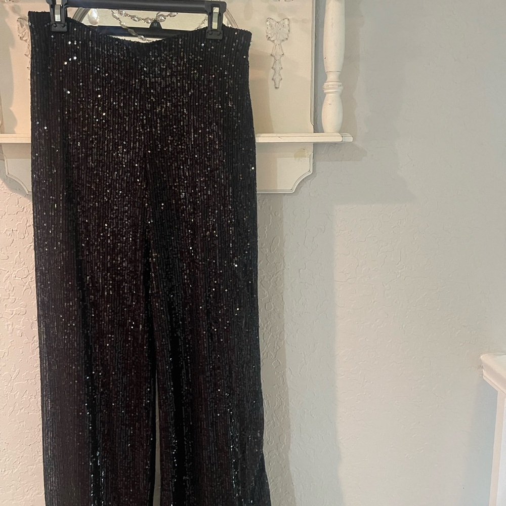 Gorgeous classy comfy black sequin style pants! Perfect for holidays
